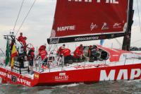 Holandeses vencem regata na costa de Itaja