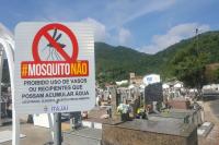 Sade promove mutiro de combate  dengue no cemitrio da Fazenda