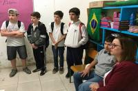 Estudantes visitam Associao de Deficientes Visuais de Itaja