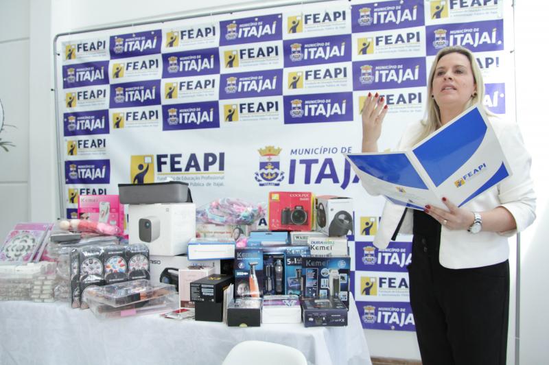 FEAPI recebe mais de 1.700 itens da Receita Federal