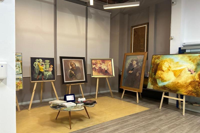 Biblioteca Pública Municipal recebe exposição de artes plásticas