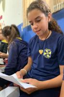 Escolas promovem troca de cartas para trabalhar emoes dos alunos