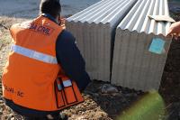 Itaja inicia a entrega de mil telhas para moradores atingidos por ciclone