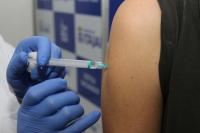 Itajaí inicia vacinação contra Covid-19 em profissionais da Educação Especial e Infantil de 0 a 3 anos