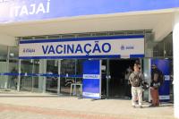 Itajaí retoma na quarta-feira vacinação contra Covid-19 para profissionais de Educação
