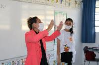 Camila Cury visita Itaja para conferir as boas prticas da Escola da Inteligncia