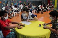 Campeonato Municipal de Cubo Mágico envolve estudantes de 13 escolas da cidade 