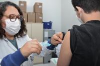 Sete unidades de saúde de Itajaí têm horário estendido para vacinação contra Covid-19 e gripe influenza