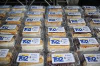 Itaja distribui 2 mil fatias de bolo no bairro Itaipava neste domingo (19)