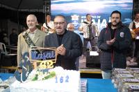 Comunidade do Cidade Nova participa de corte do bolo de 162 anos de Itaja