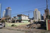 Municpio de Itaja inicia demolio de imveis para obra do Binrio da Osvaldo Reis