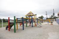Concluda instalao de parque infantil na Volta de Cima