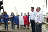 Itajaienses rendem homenagem às vítimas dos atentados